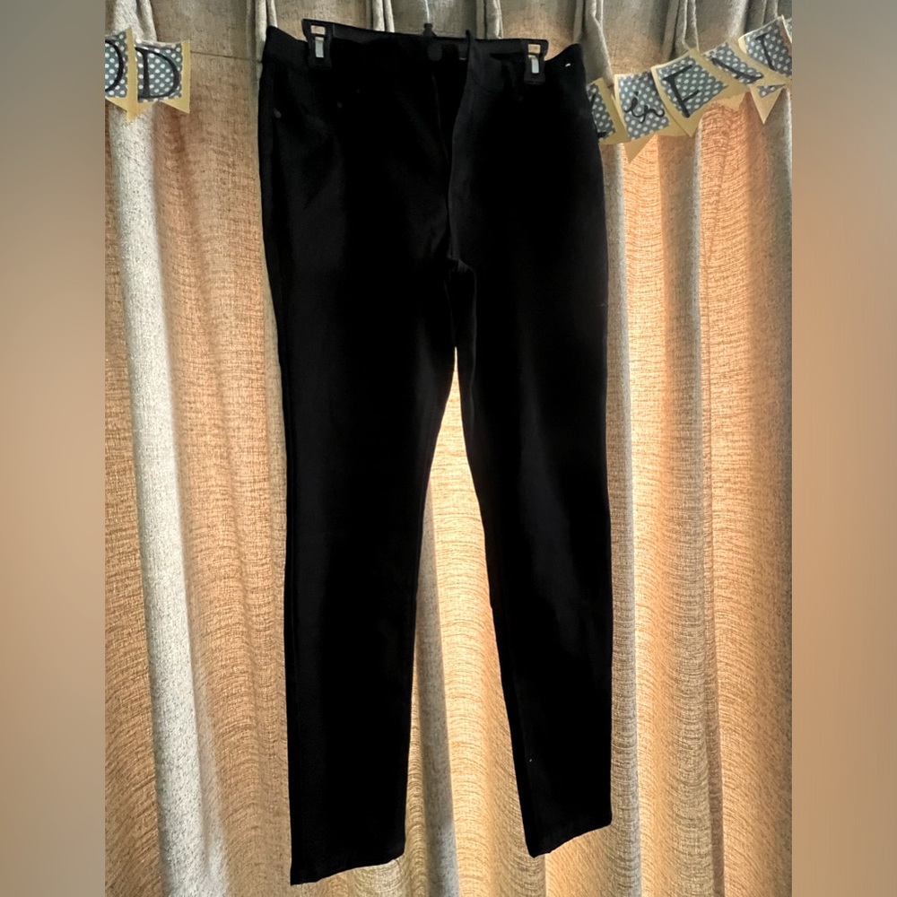 Black jeans size 12. 27 inch inseam.